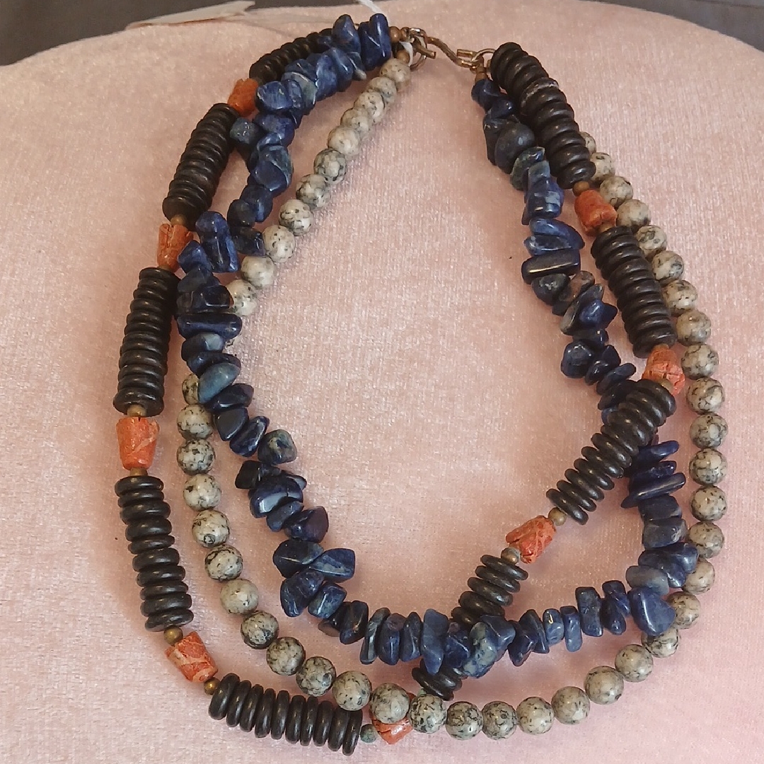 Chic Beaded Necklace With Blue And Orange Accents